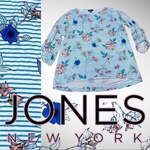 Jones of New York 3/4 Slit sleeve, scoop neck blouse medium